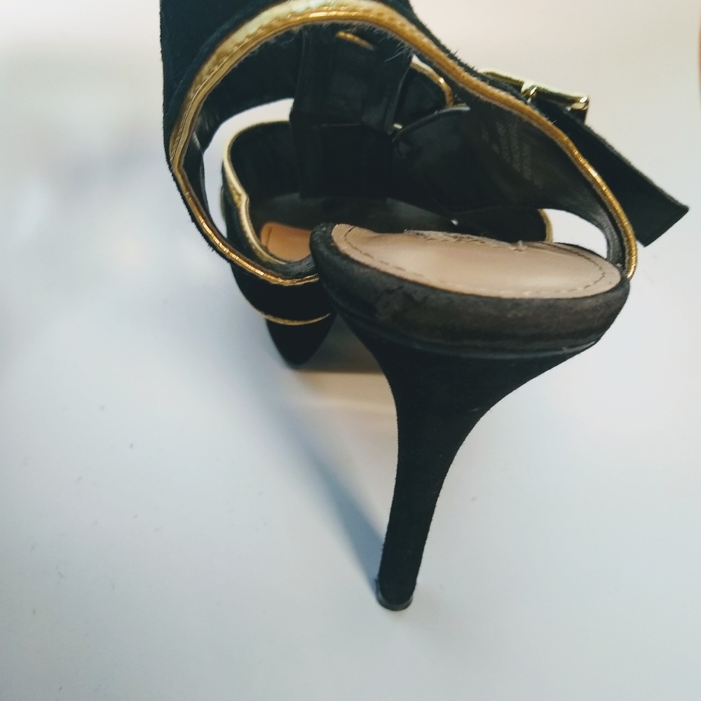 Super cute Steve Madden gold and black high heels! - Picture 8 of 8